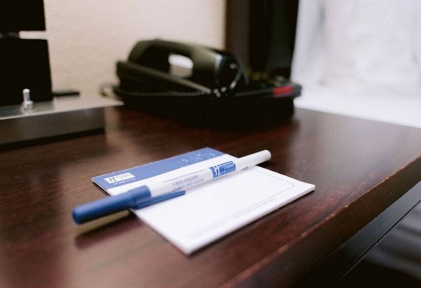 سوئیت برای معلولان, Holiday Inn Express Hotel Raleigh Southwest, An Ihg