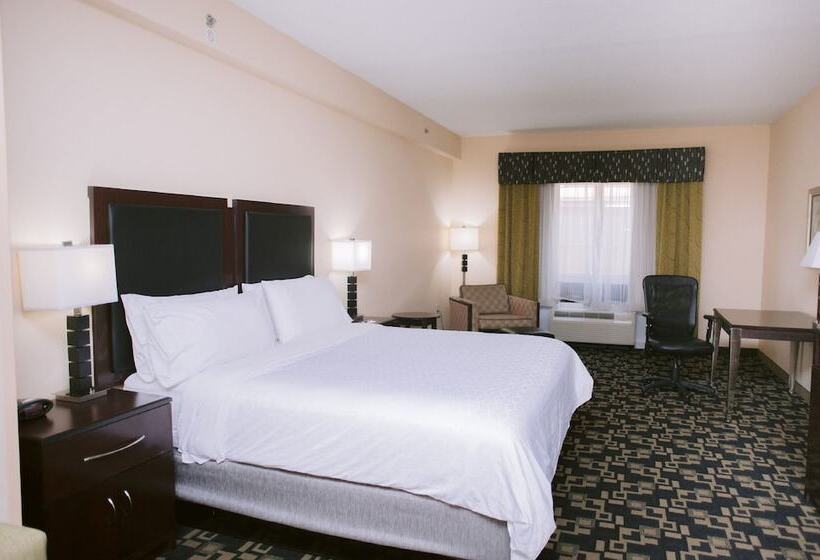 سوییت, Holiday Inn Express  & Suites Raleigh Sw  At Nc State