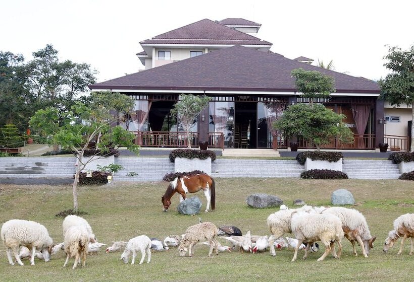 اتاق پرمیوم, Kimberly Tagaytay