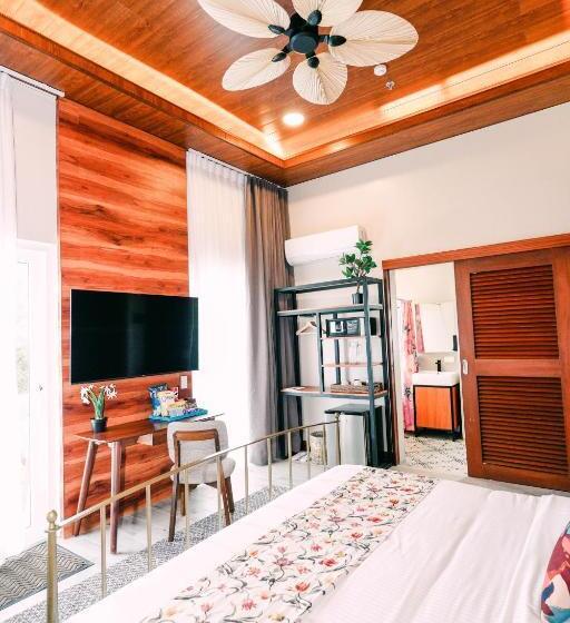 Standard Room King Size Bed, Kimberly Tagaytay