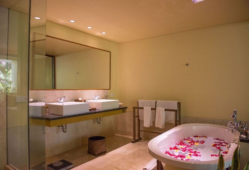 デラックスルーム, Komaneka At Rasa Sayang Ubud