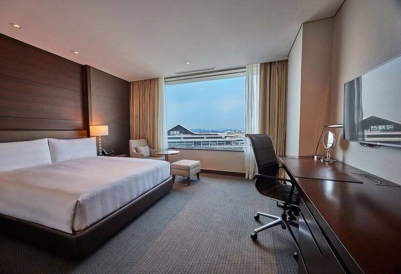 اتاق سوپریور با چشم‌انداز, Lotte City Hotel Gimpo Airport