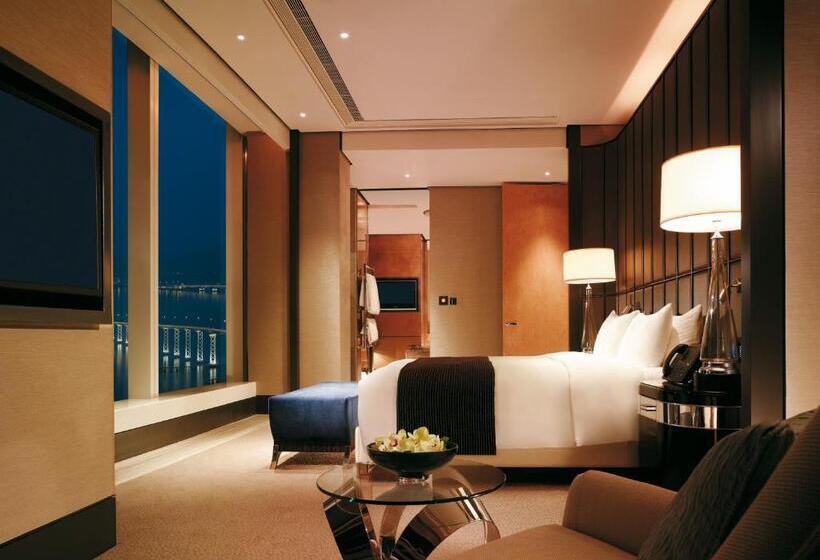 سوئیت دلوکس 2 خوابه, Mgm Macau