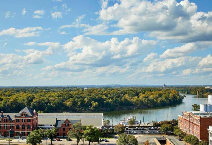 سوییت جونیور, Renaissance Montgomery Hotel & Spa At The Convention Center