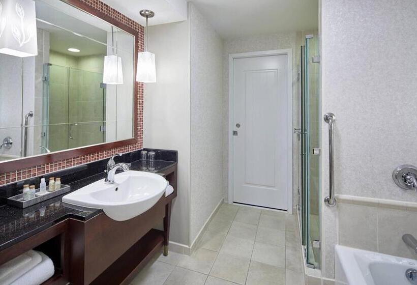 سوییت اجرایی, Renaissance Montgomery Hotel & Spa At The Convention Center