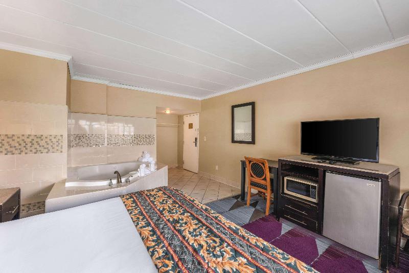 سوییت, Rodeway Inn Oceanview