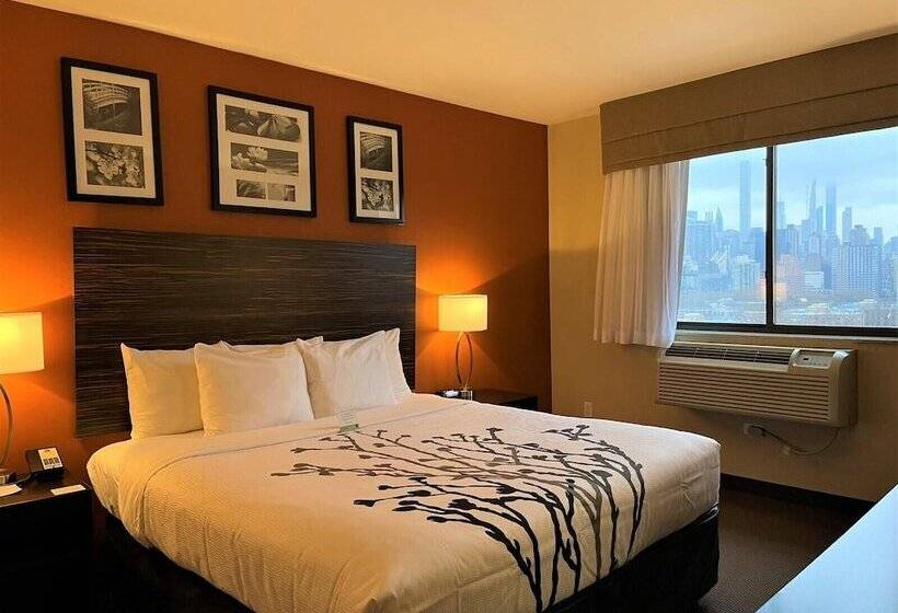 Standard Room Double Bed City View, Sleep Inn Long Island City  Manhattan View