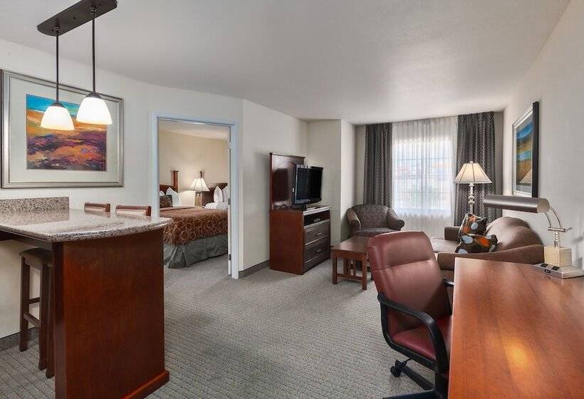 جناح لذوى الاحتياجات الخاصة, Staybridge Suites El Paso Airport Area