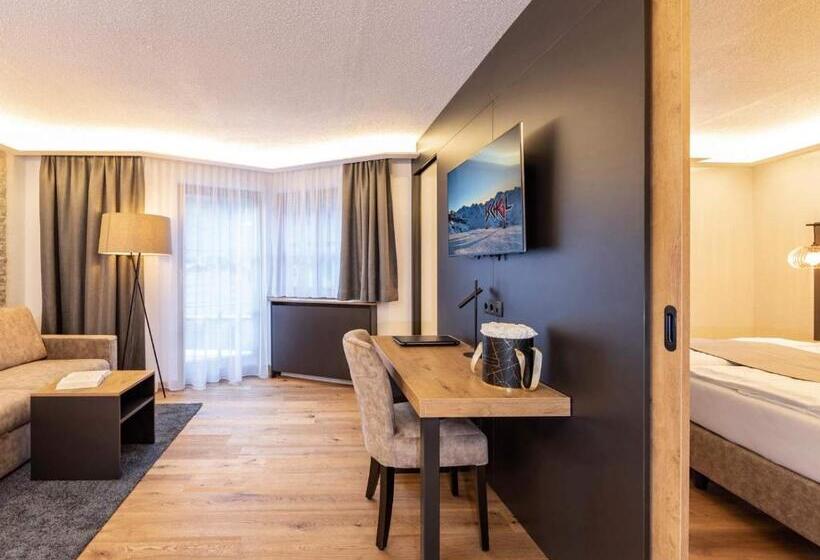 سوییت جونیور با بالکن, Seiblishof Superior Hotel Ischgl