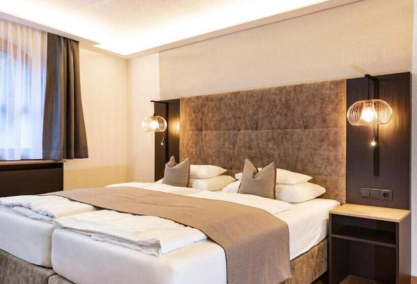 سوییت جونیور با بالکن, Seiblishof Superior Hotel Ischgl