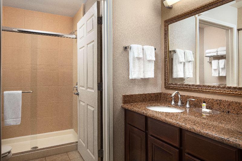 استودیوی استاندارد, Staybridge Suites West Fort Worth