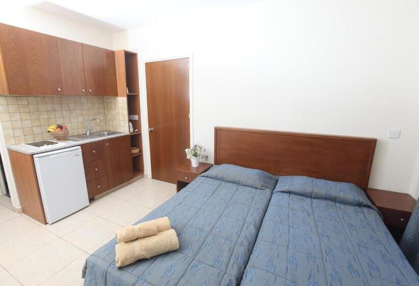 استودیوی استاندارد, Captain Karas Holidays Apartments