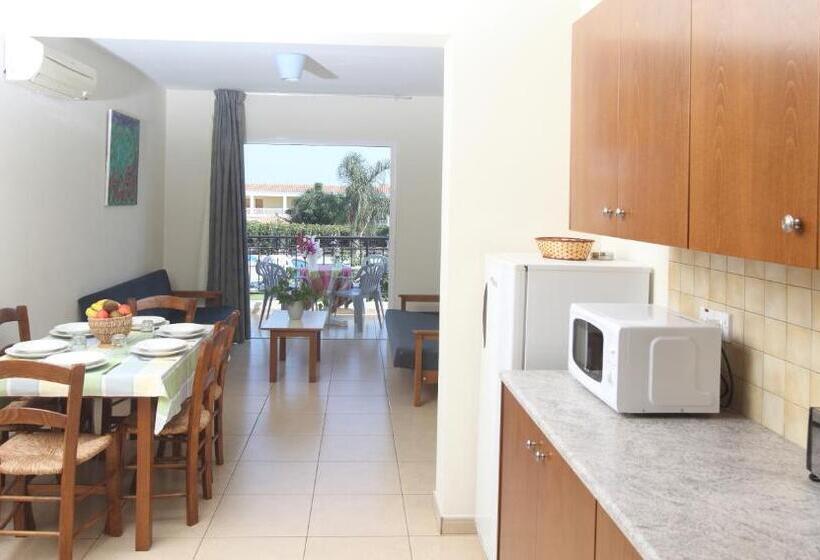 2 Bedroom Apartment, Captain Karas Holidays Apartments