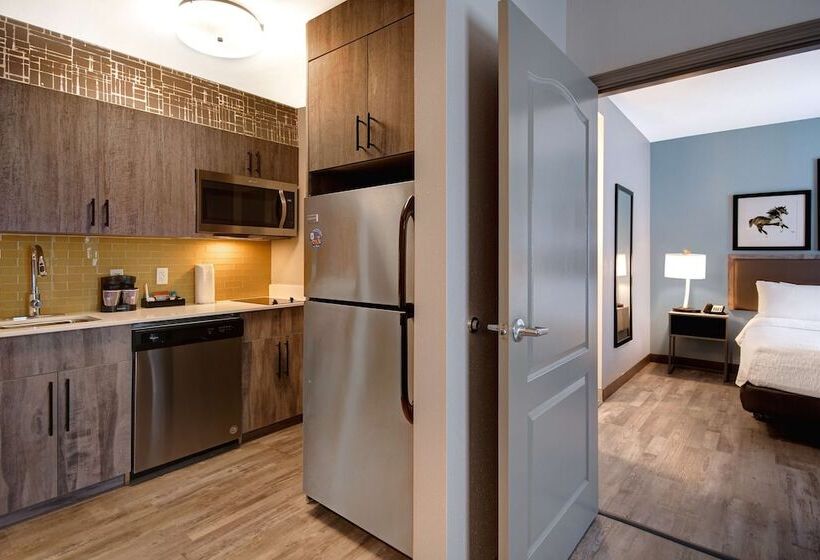 سوییت, Homewood Suites Lexington Hamburg