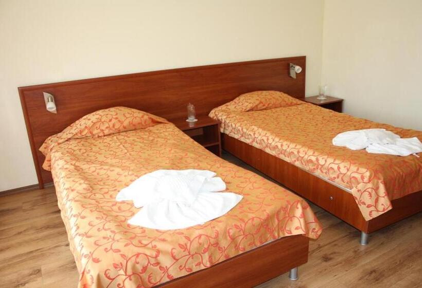 اتاق استاندارد با بالکن, Iris Beach