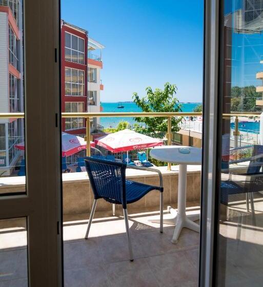 اتاق استاندارد با چشم‌انداز دریا, Iris Beach