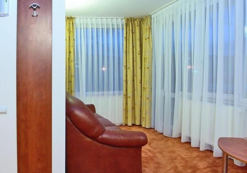 Junior Suite, Oasis