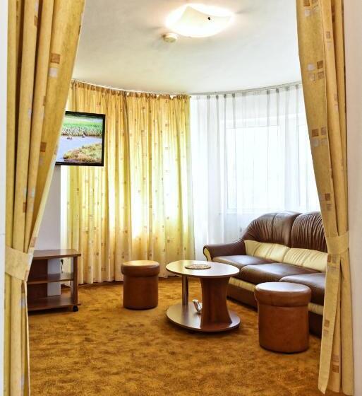 Junior Suite, Oasis