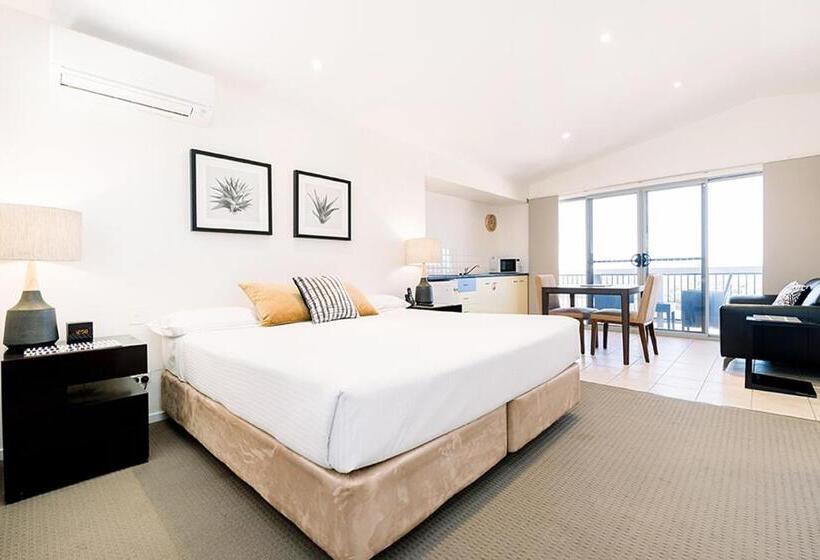 استودیو استاندارد با تخت کینگ, The Observatory Self Contained Apartments