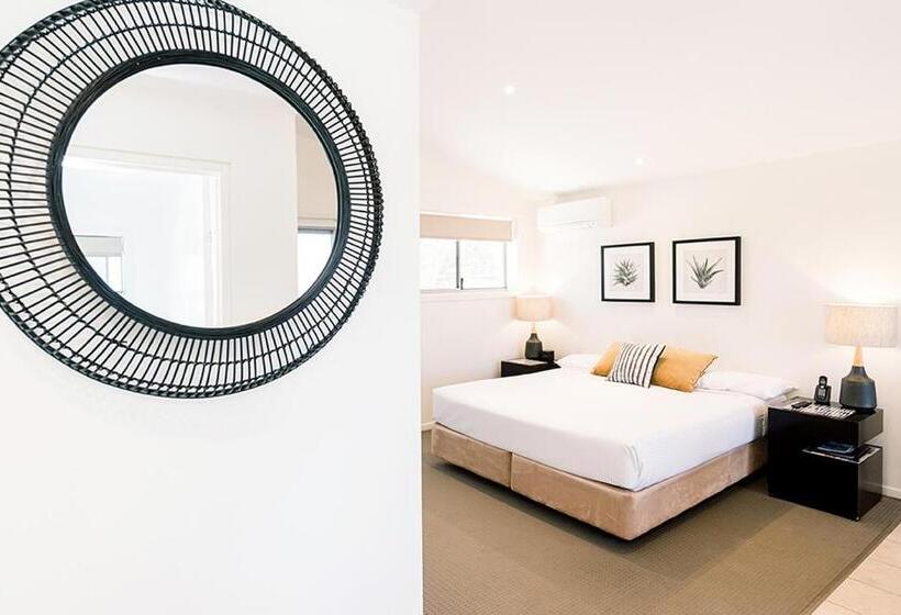 استودیو استاندارد با تخت کینگ, The Observatory Self Contained Apartments