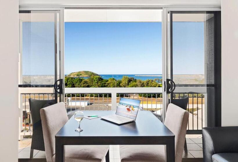 استودیوی استاندارد با چشم‌انداز دریا, The Observatory Self Contained Apartments