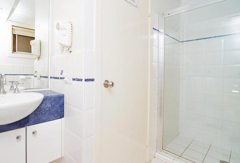 خانه 3 خوابه, The Observatory Self Contained Apartments