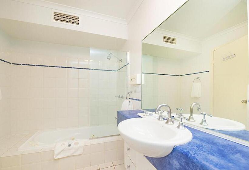 خانه 2 خوابه, The Observatory Self Contained Apartments
