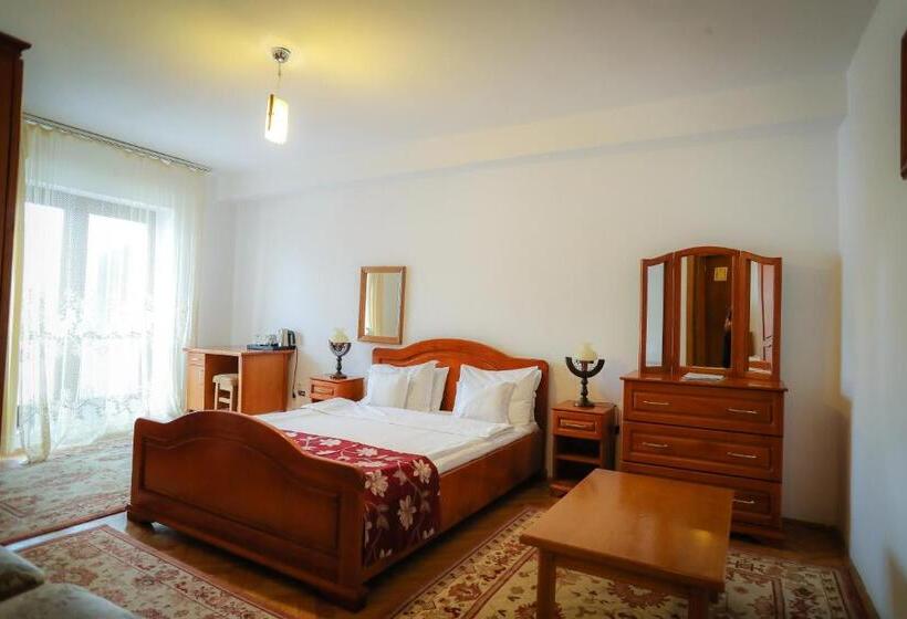 سوییت با چشم‌انداز کوه, Royal Boutique Hotel Poiana Brasov
