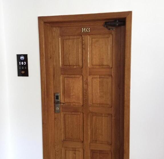 اتاق لوکس با بالکن, Royal Boutique Hotel Poiana Brasov