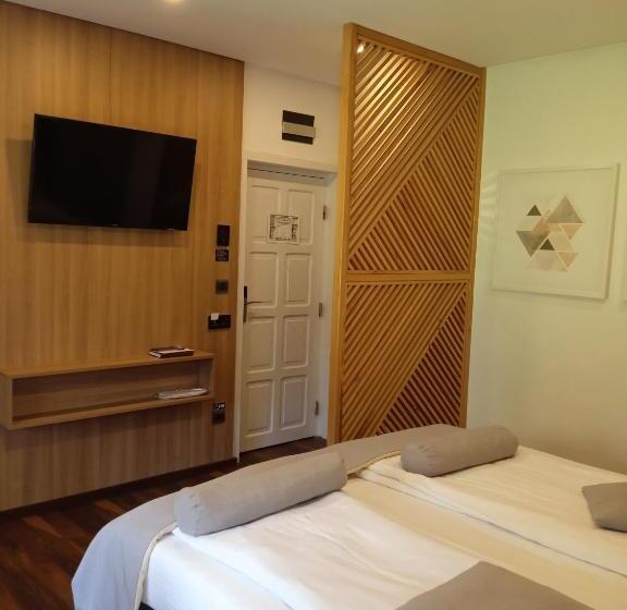 اتاق لوکس با بالکن, Royal Boutique Hotel Poiana Brasov