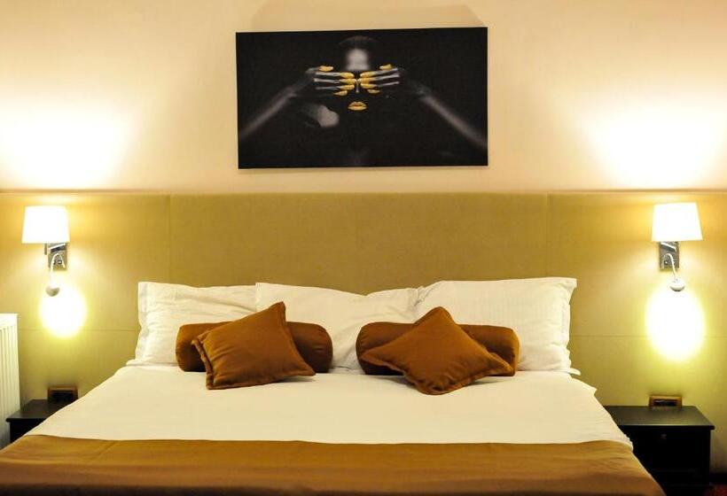 اتاق لوکس با بالکن, Royal Boutique Hotel Poiana Brasov