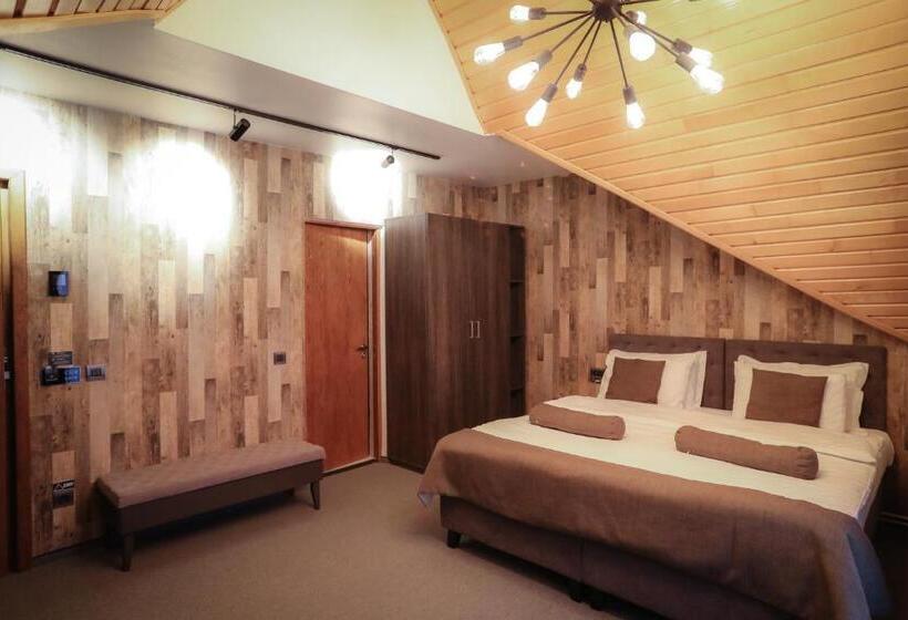 اتاق لوکس با بالکن, Royal Boutique Hotel Poiana Brasov