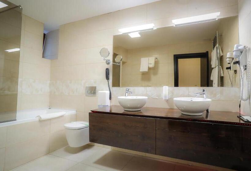 سوئیت با بالکن, Royal Boutique Hotel Poiana Brasov