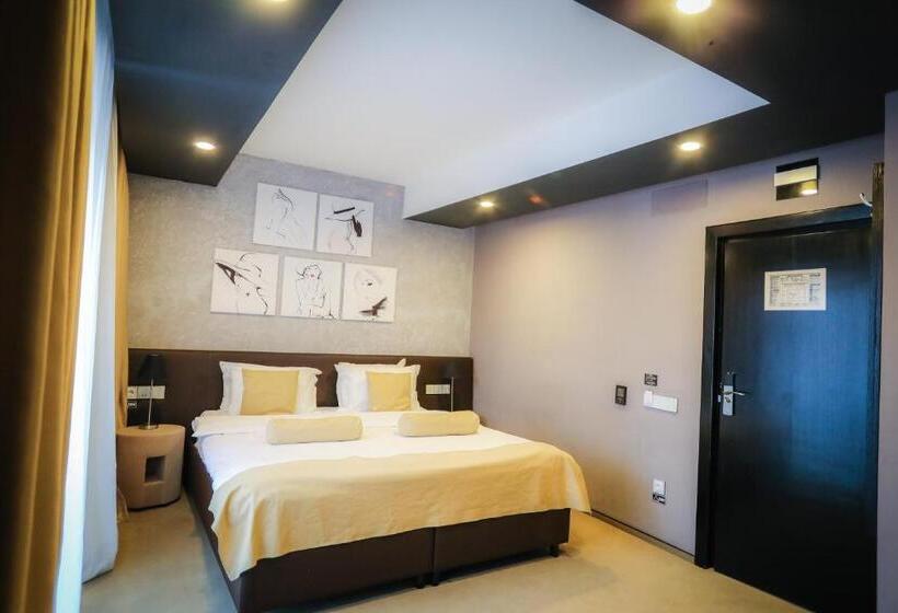 اتاق لوکس با بالکن, Royal Boutique Hotel Poiana Brasov