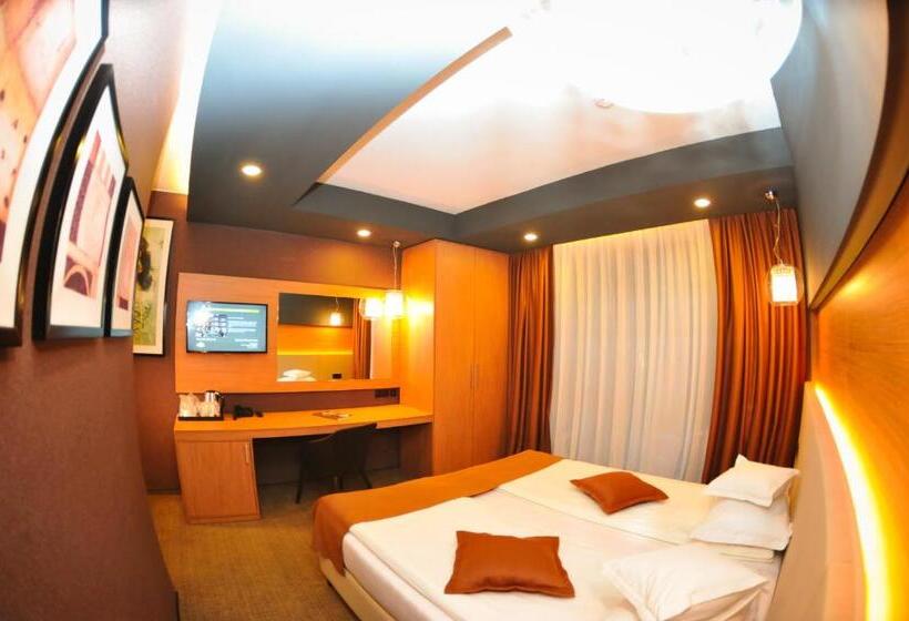 اتاق لوکس با بالکن, Royal Boutique Hotel Poiana Brasov