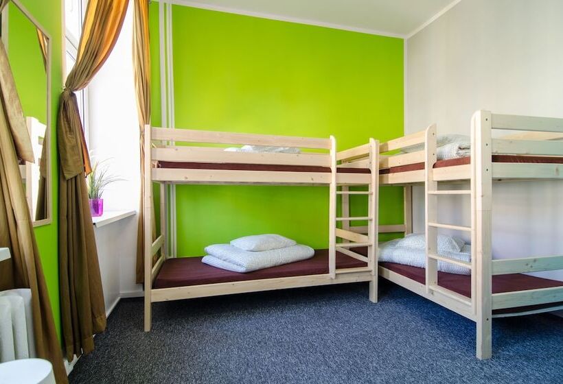 اتاق استاندارد چهارنفره با سرویس بهداشتی مشترک, Absynt Hostel Wrocław