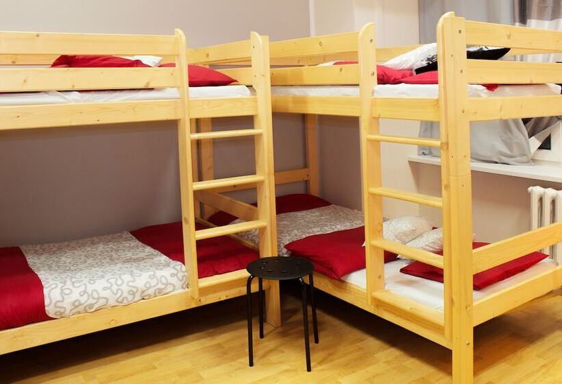 اتاق استاندارد چهارنفره با سرویس بهداشتی مشترک, Absynt Hostel Wrocław