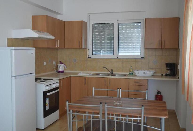 2 Bedroom Apartment with Views, Gennadi Gardens Apartments & Villas