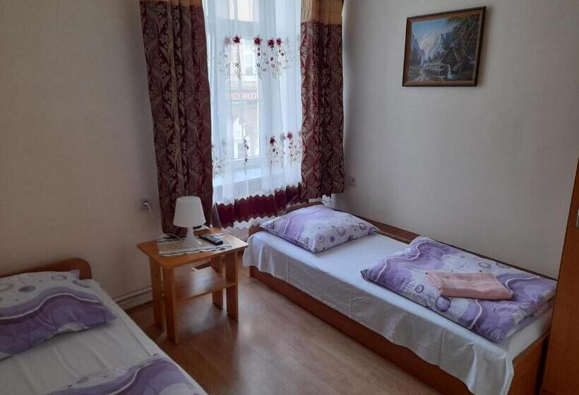 اتاق استاندارد, Green Hostel