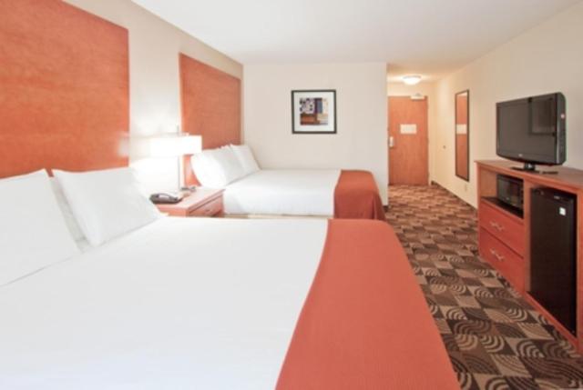 Quarto Estandar para Deficientes Físicos, Holiday Inn Express  & Suites Bainbridge