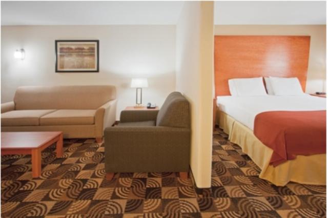 سوئیت برای معلولان, Holiday Inn Express Hotel & Suites Bainbridge, An Ihg