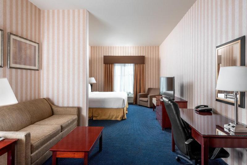 سوئیت با تخت بزرگ, Holiday Inn Express & Suites Lathrop, An Ihg