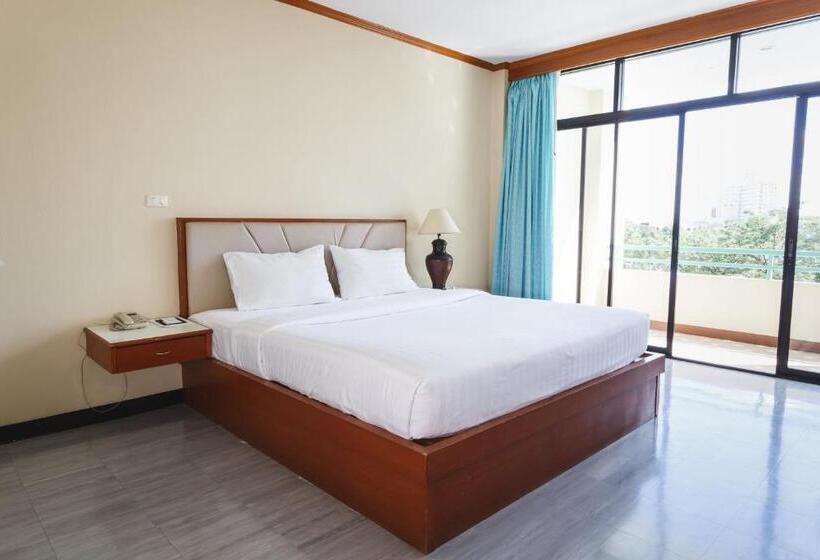 اتاق لوکس با تخت بزرگ, Surin Majestic