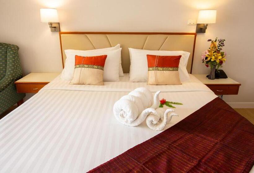 اتاق لوکس با تخت بزرگ, Surin Majestic