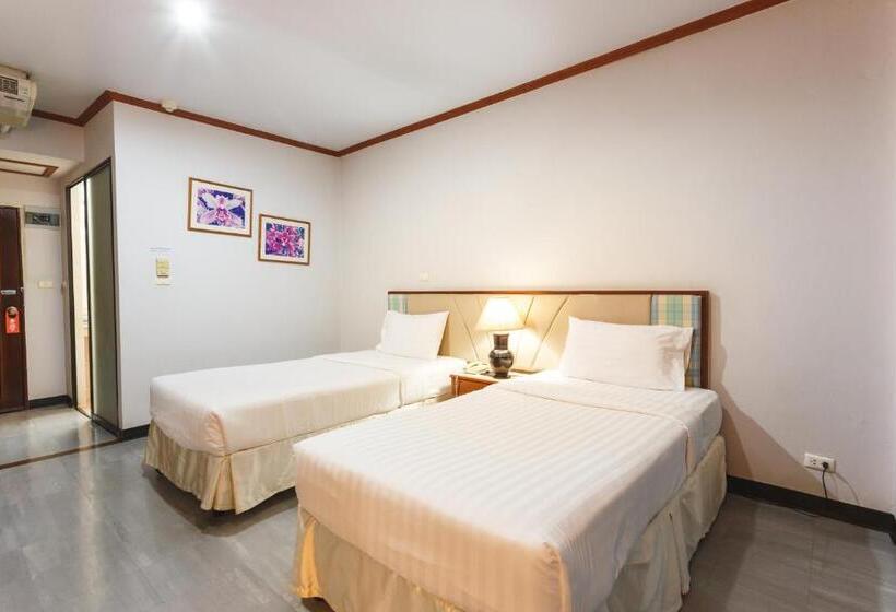 Deluxe Room, Surin Majestic