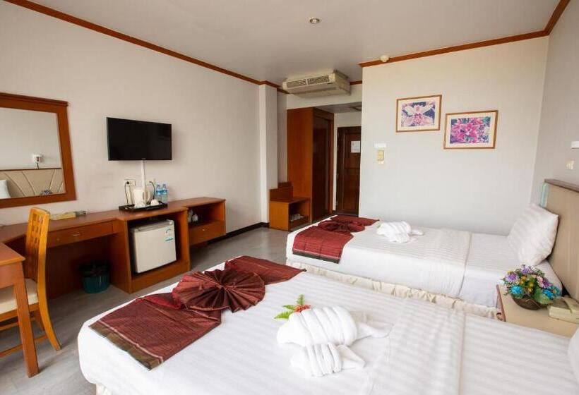 Deluxe Room, Surin Majestic