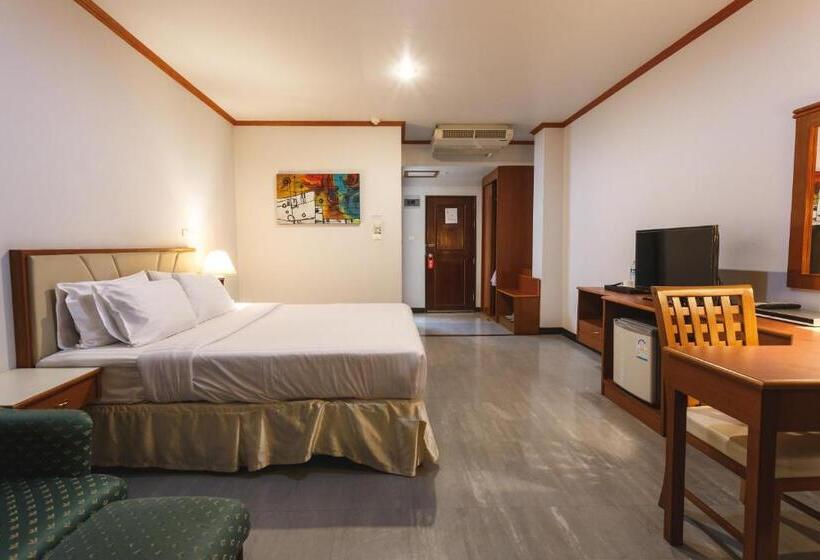 اتاق لوکس با تخت بزرگ, Surin Majestic