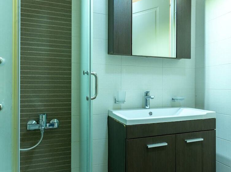 استودیوی استاندارد, Plakias Resorts