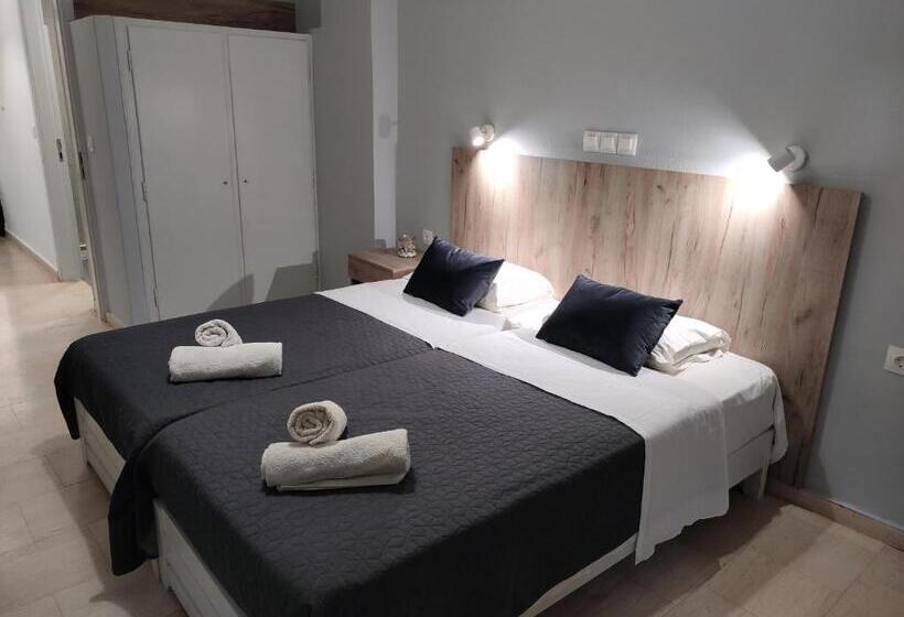 اتاق لوکس با چشم‌انداز باغ, Valentinos Apartments