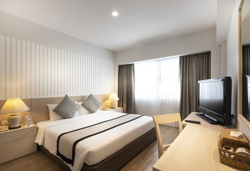 سوئیت 2 خوابه, Classic Kameo Hotel And Serviced Apartments, Sriracha